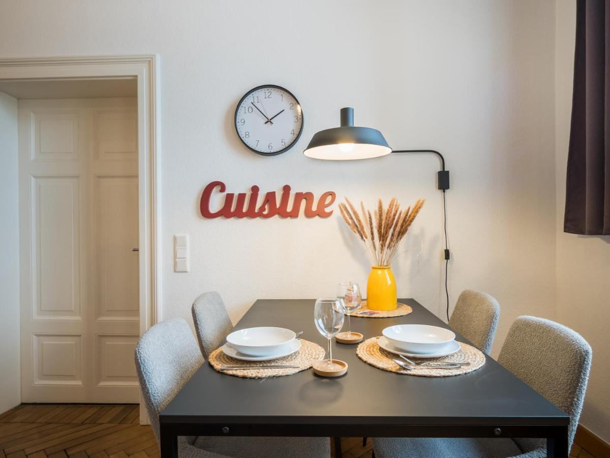 Schwarzlins Loftraum: Stylish Smart With Streaming & Nespresso Apartment *
