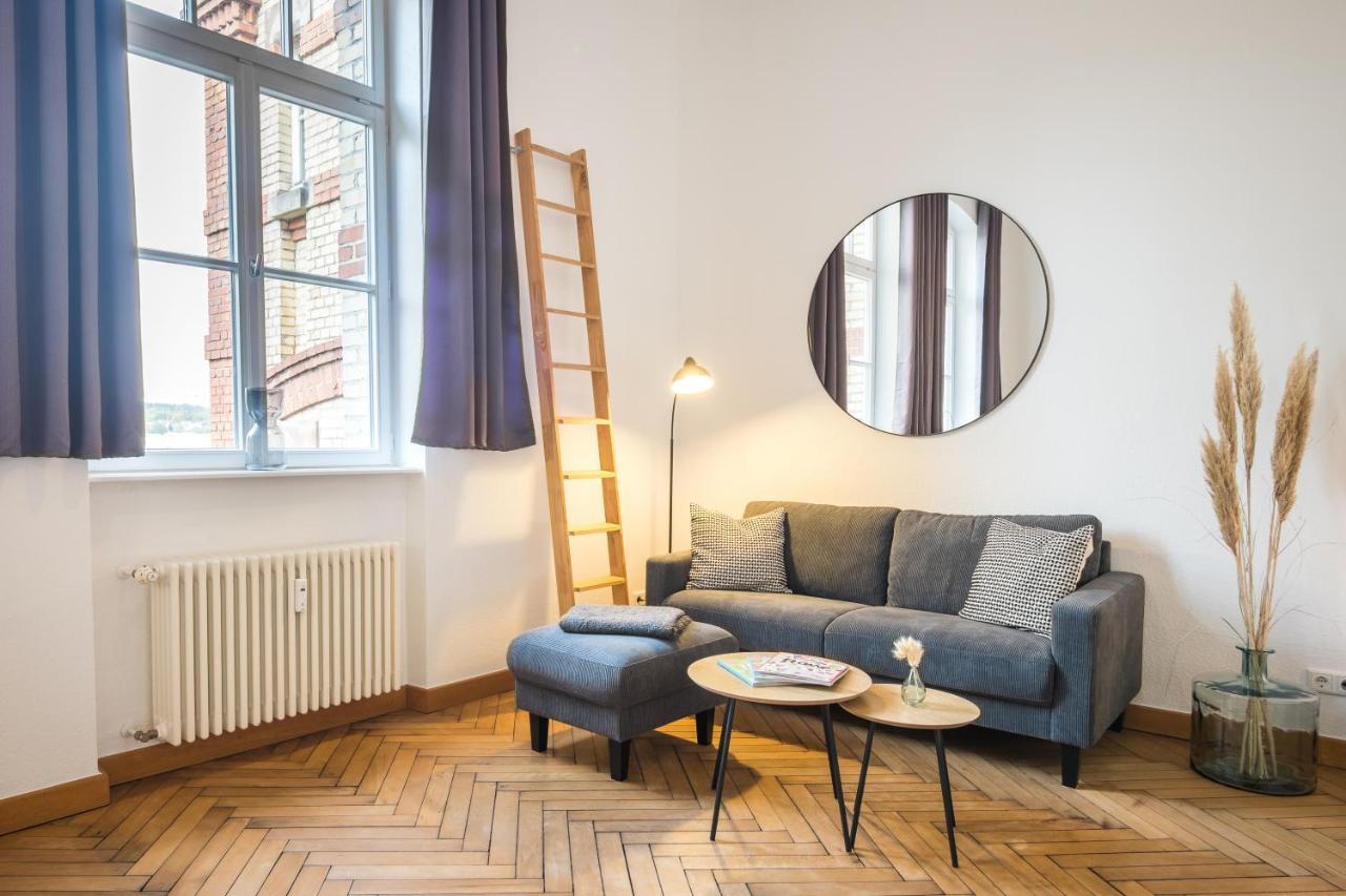 Schwarzlins Loftraum: Stylish Smart With Streaming & Nespresso